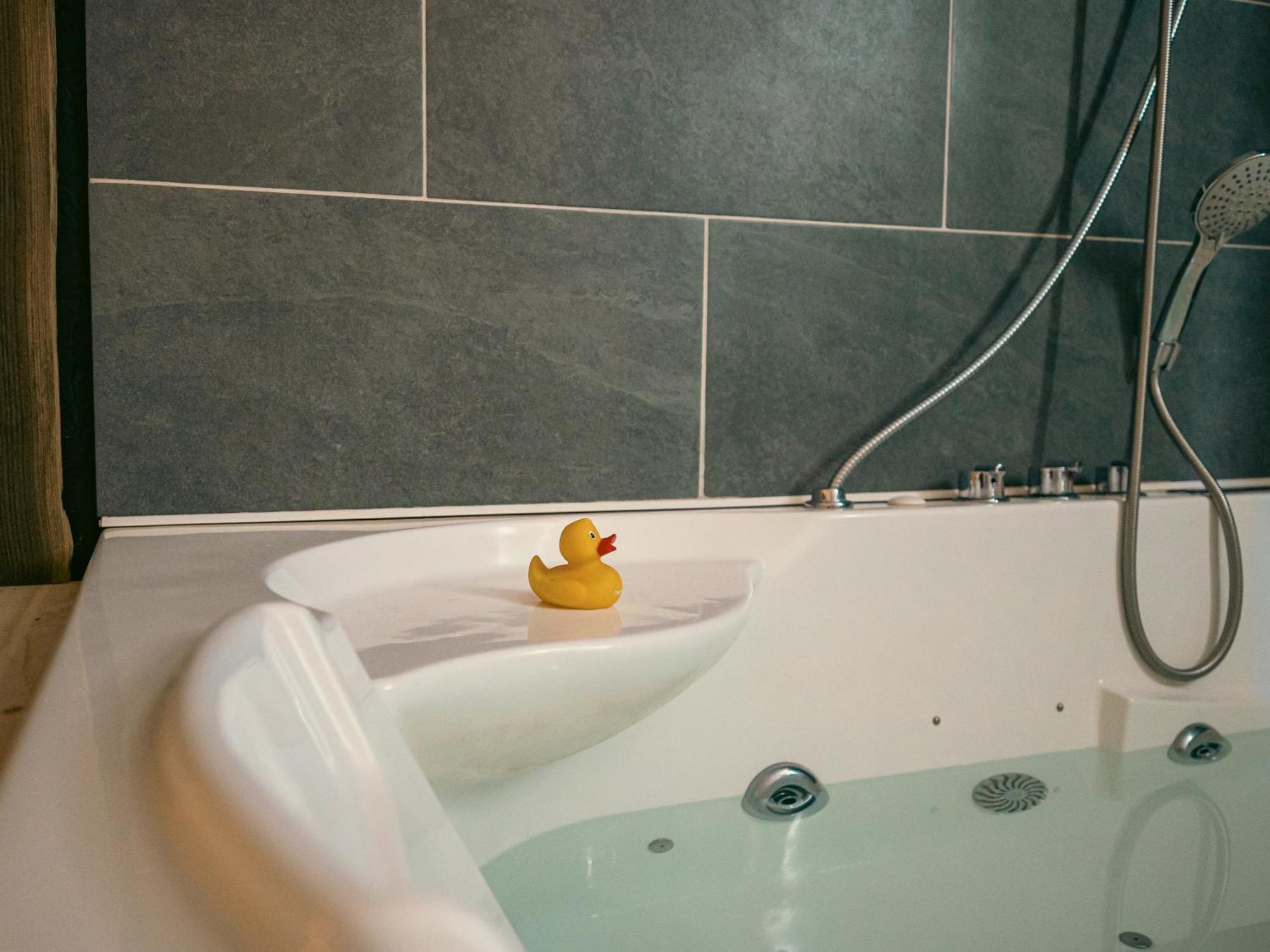 Appartement Spa Vip Pont Alsort Froid-Chapelle 外观 照片